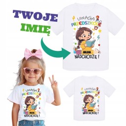 KOSZULKA DZIECIĘCA DO PRZEDSZKOLA NADRUK UWAGA PRZEDSZKOLE PERSONALIZOWANA