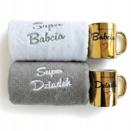 ZESTAW RĘCZNIKÓW NA DZIEŃ BABCI I DZIADKA ZE ZŁOTYMI KUBKAMI