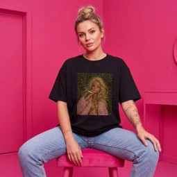 KOSZULKA Z BARBIE CZARNA OVERSIVE GRUBA MEM DISGUSTED DOLL FACE