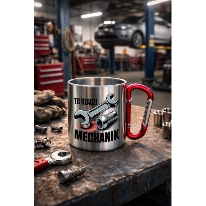 METALOWY KUBEK Z KARABIŃCZYKIEM TU RZĄDZI MECHANIK 300 ML